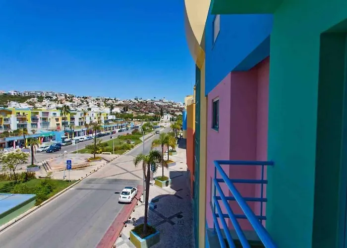 Appartement Admirable 1 Bedroom Marina View Apt.