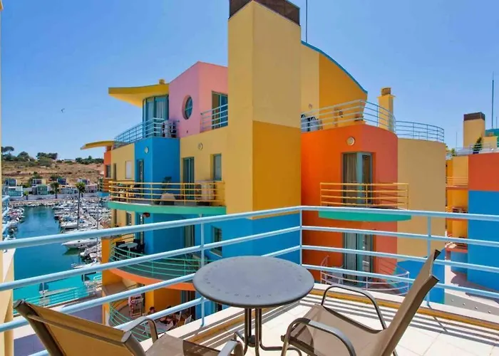 Admirable 1 Bedroom Marina View Apt. Appartement