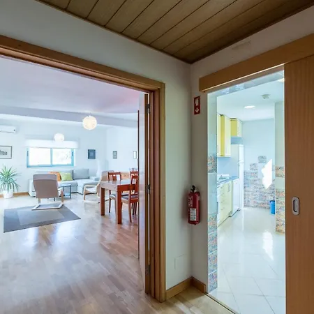 Admirable 1 Bedroom Marina View Apt. Lägenhet Albufeira