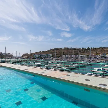 아파트 Admirable 1 Bedroom Marina View Apt. *