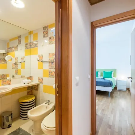 Lägenhet Admirable 1 Bedroom Marina View Apt.