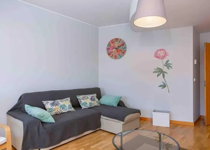 Admirable 1 Bedroom Marina View Apt. *