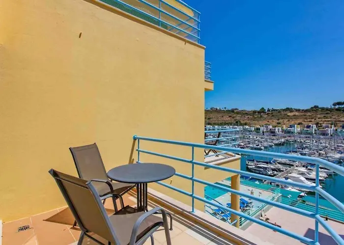 Admirable 1 Bedroom Marina View Apt.