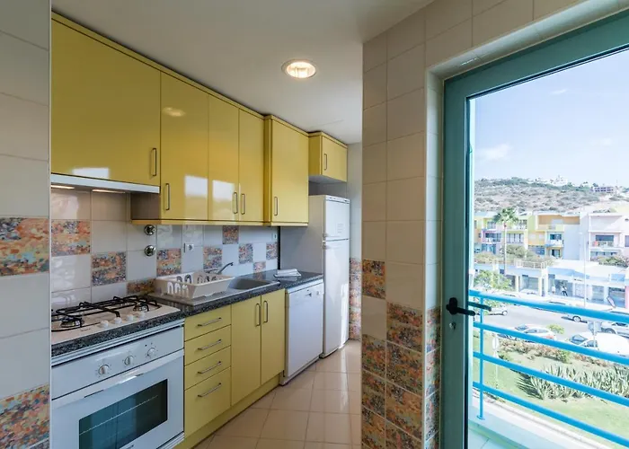 Admirable 1 Bedroom Marina View Apt. *